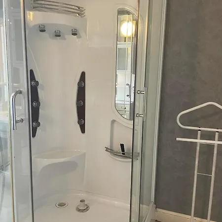 Maison 4 Centre - Aveyron بيت للعطل *